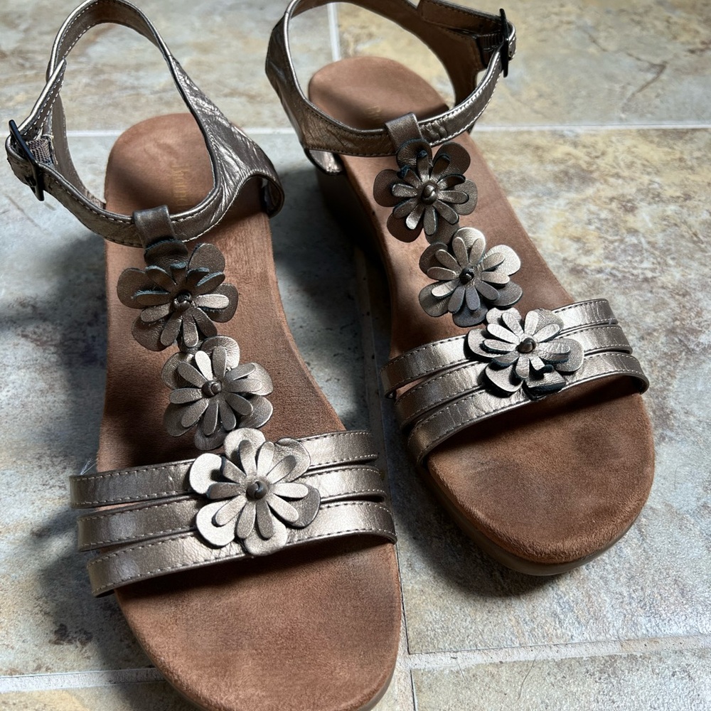 Bjorndal Flower Metallic Sandals